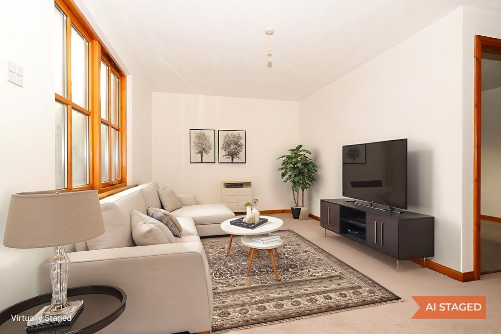 Property photo 2 of 11 Lounge - Staged