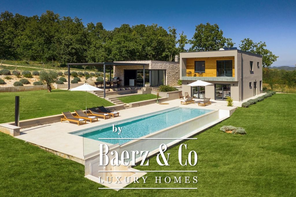 Property photo 1 of 31