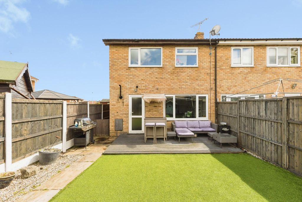 Property photo 1 of 15 Real External