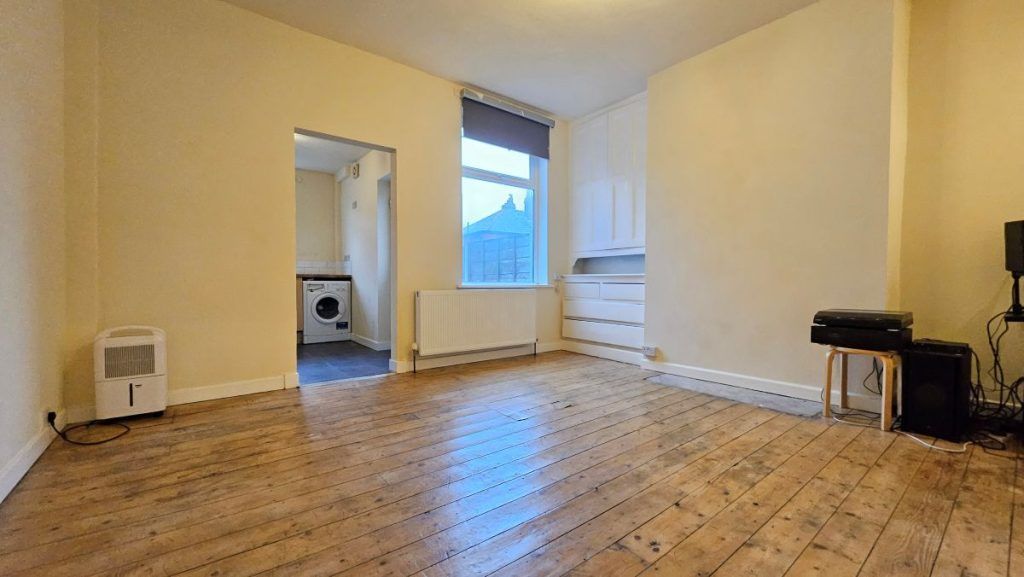 Property photo 3 of 11 3