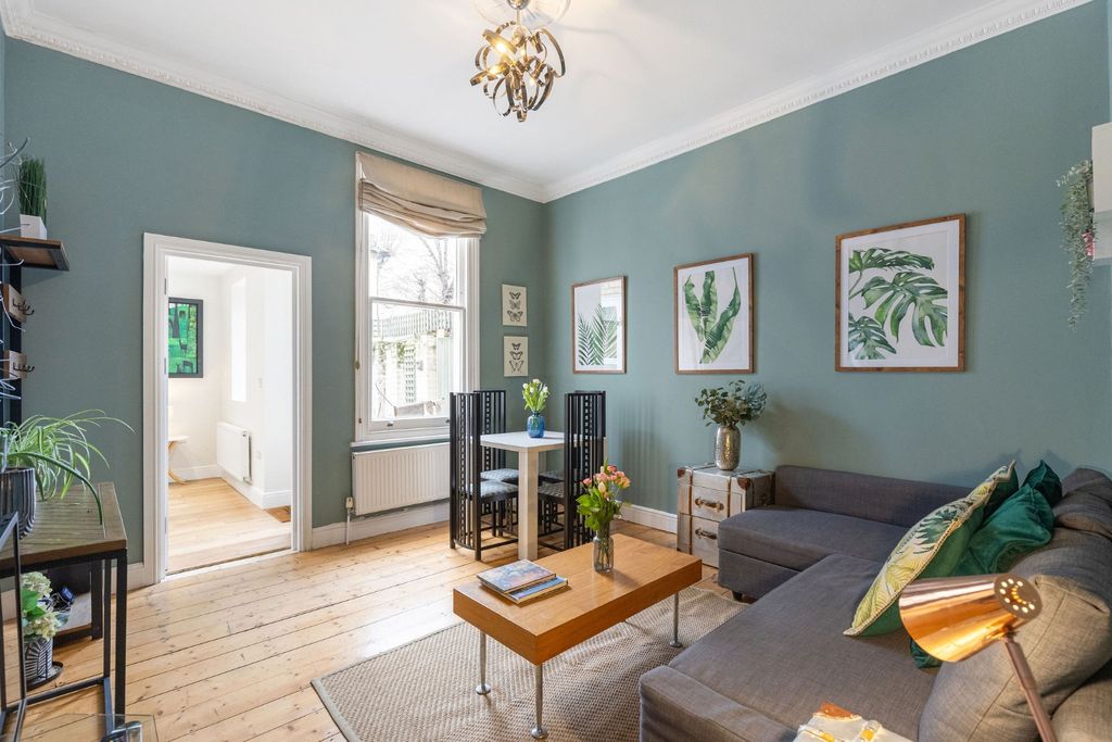 Property photo 2 of 11 4797902