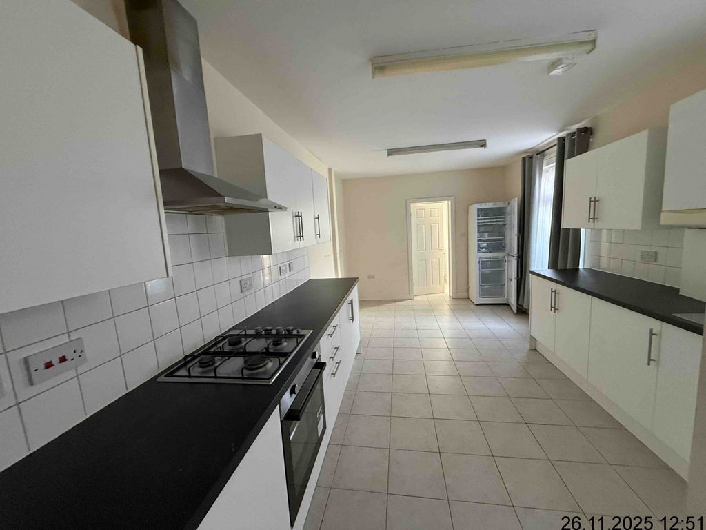 Property photo 3 of 11 Gallery