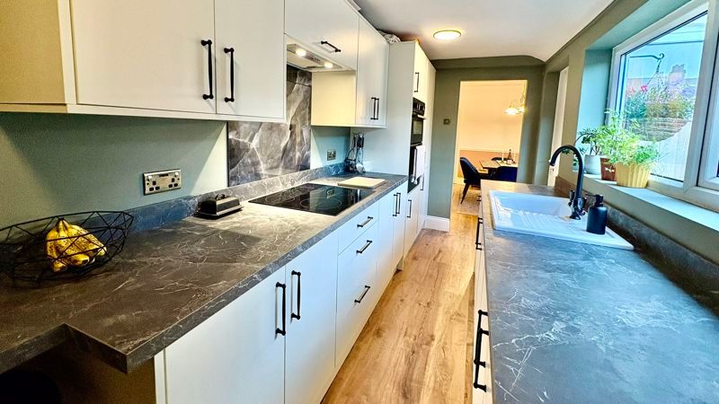 Property photo 2 of 17 Photo 6