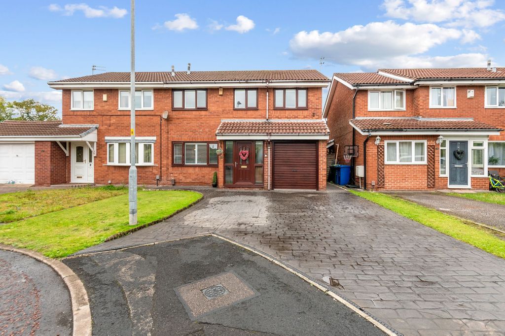 Property photo 1 of 30