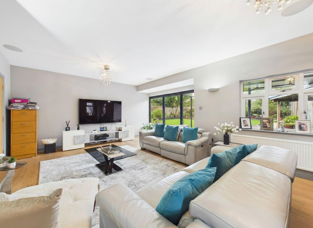 Property photo 3 of 21 Cam05080G0-Pr0288-Still026-001.Jpg