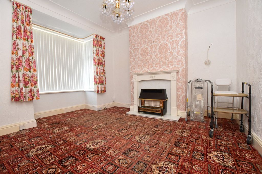 Property photo 2 of 21 Picture No. 01