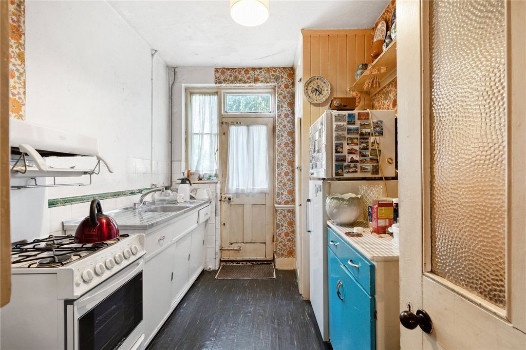 Property photo 3 of 10 Picture No. 06