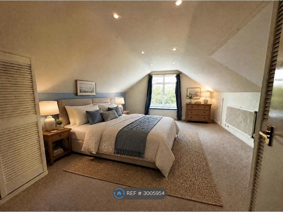 Property photo 2 of 10 Master Bedroom Full Furnished