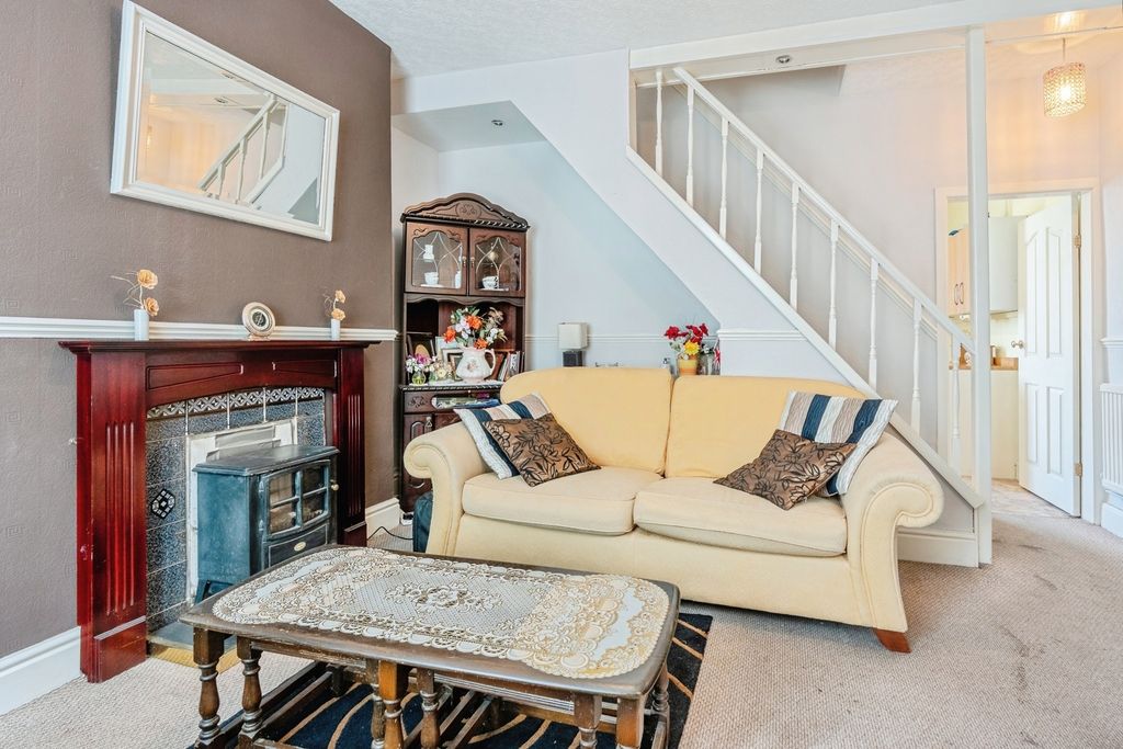 Property photo 3 of 12 Pbox-Img.Jpg