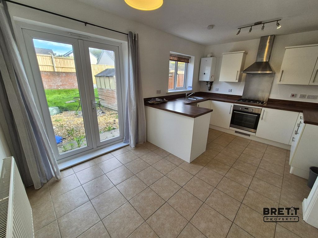 Property photo 3 of 12 Kitchen-Dining