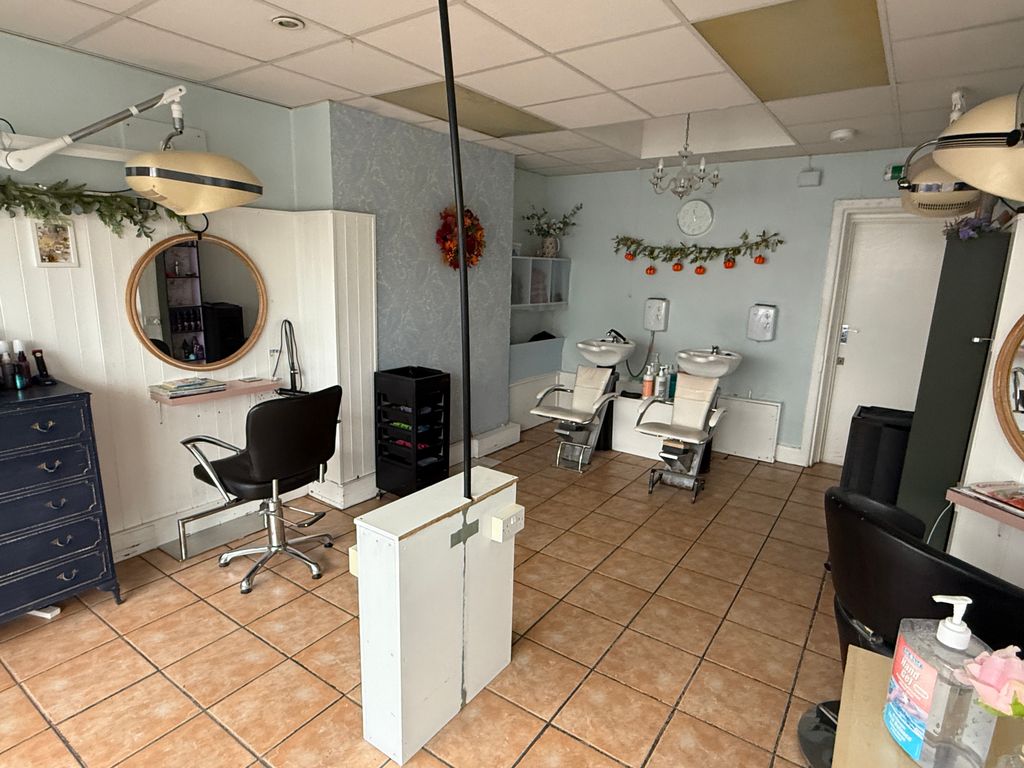 Property photo 3 of 5