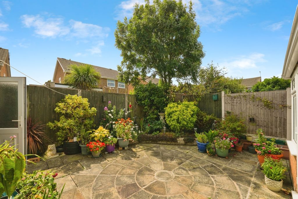 Property photo 3 of 17
