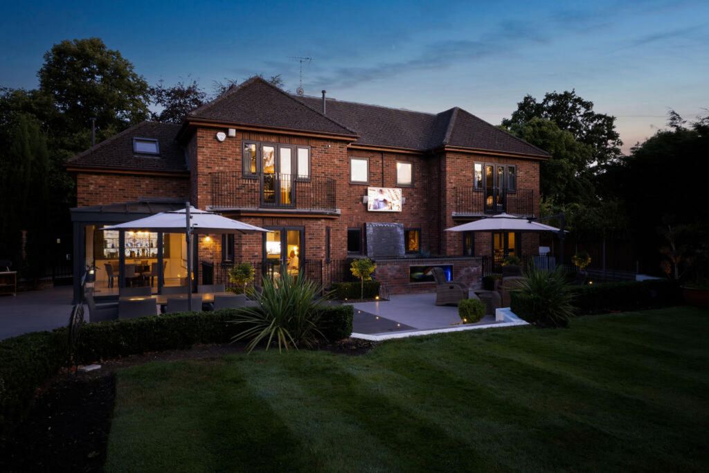 Property photo 2 of 28