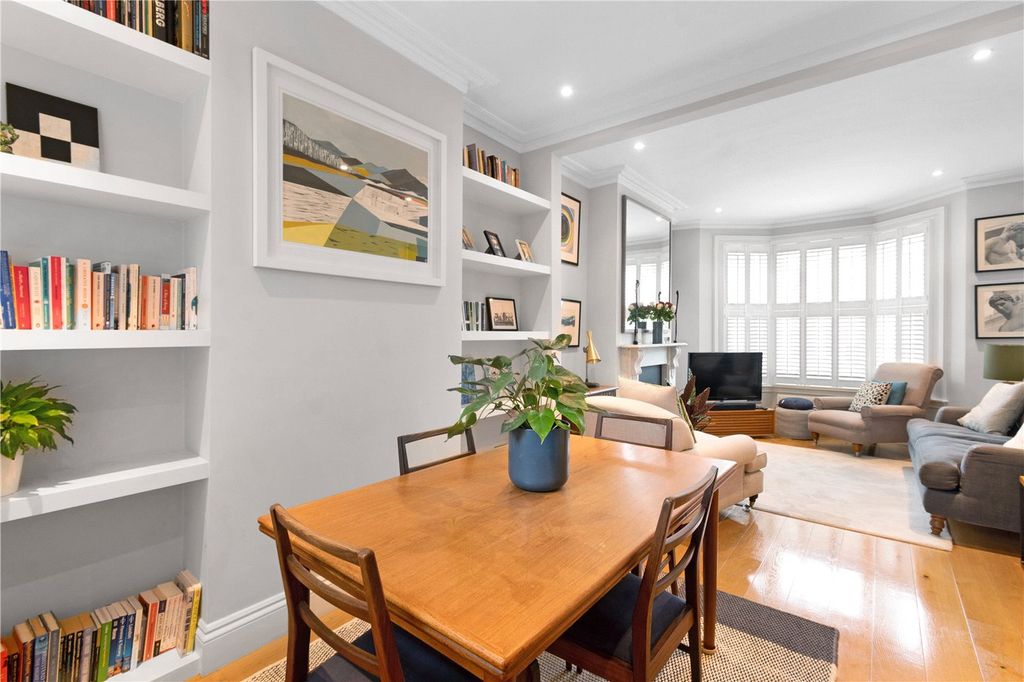 Property photo 3 of 15 Reception