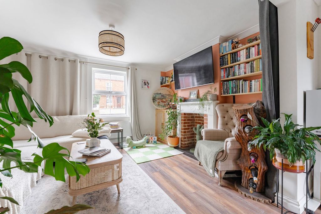 Property photo 2 of 18