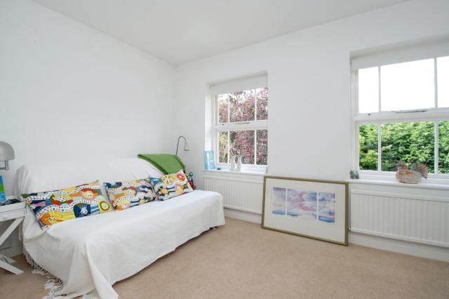 Property photo 2 of 8 Bedroom