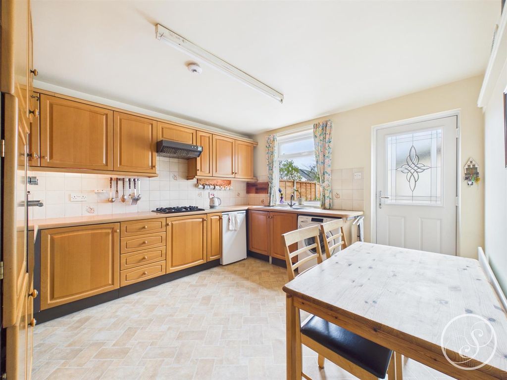 Property photo 3 of 22 Kitchen