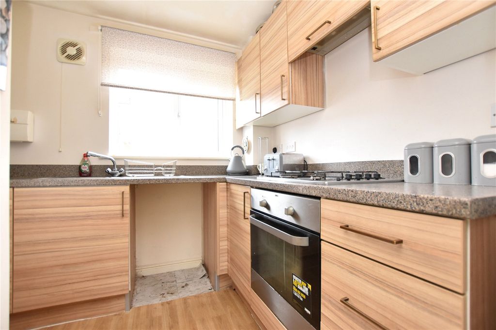 Property photo 2 of 16 Picture No. 13