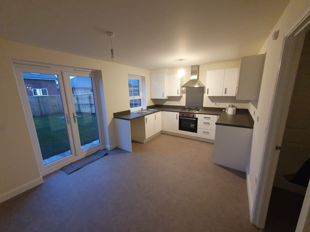 Property photo 2 of 8 Kitchen