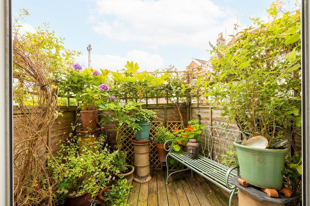 Property photo 3 of 21 CD7A1165-Hdr.Jpg
