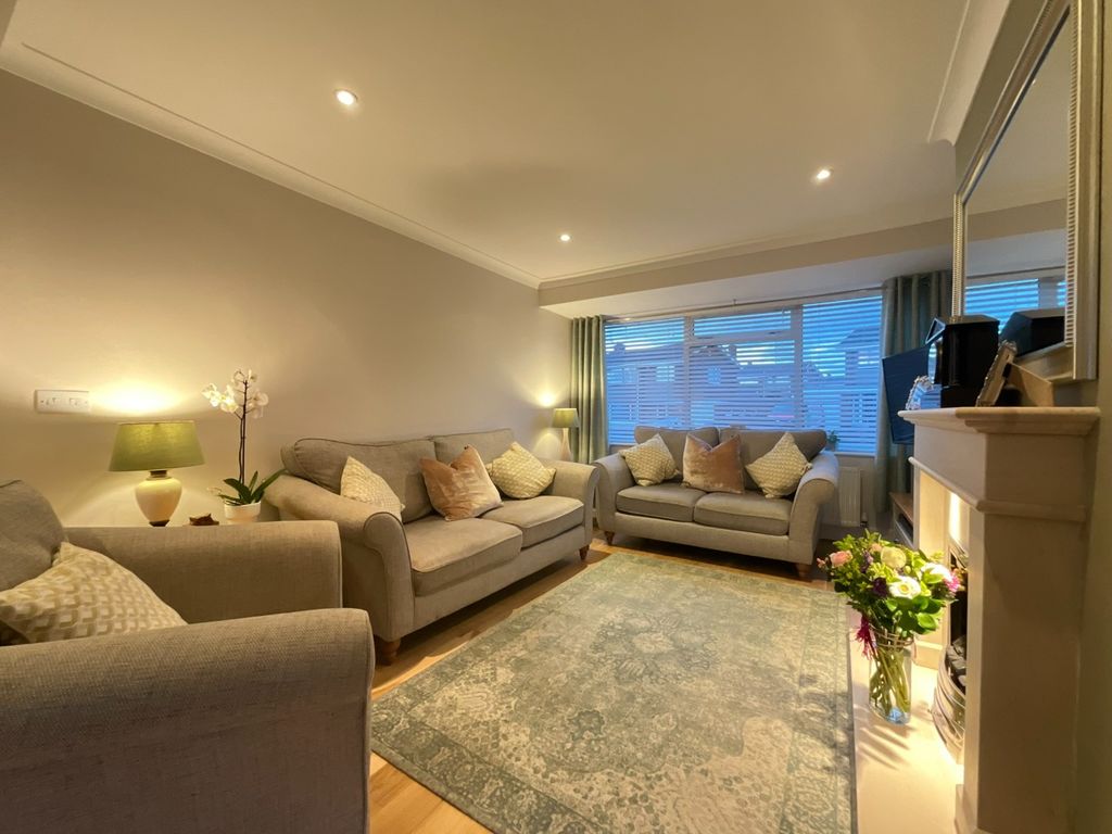 Property photo 2 of 26 3874344