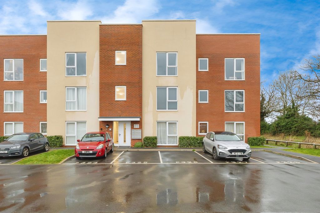 Property photo 1 of 17