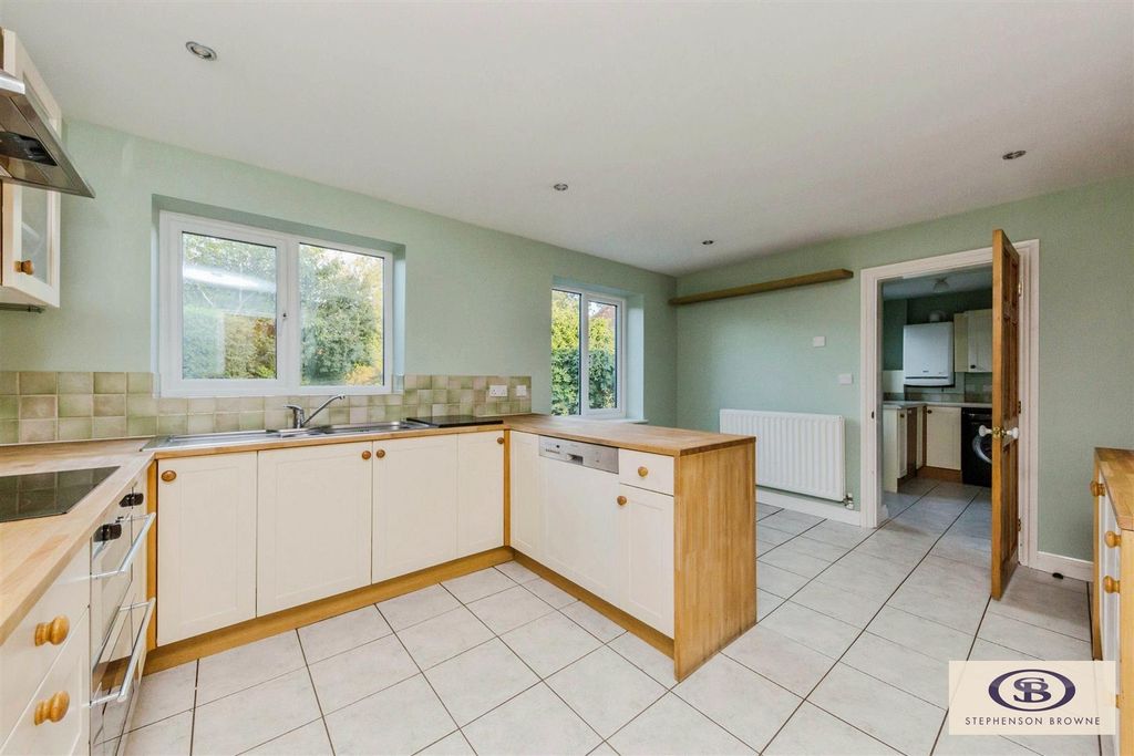 Property photo 3 of 21