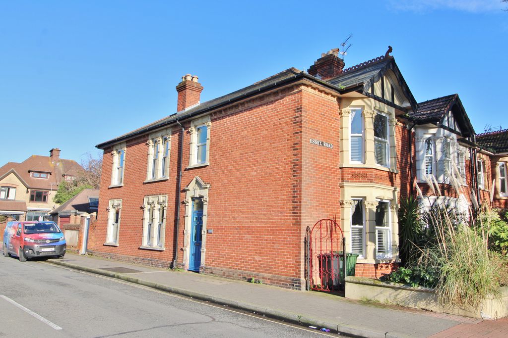 Property photo 1 of 23