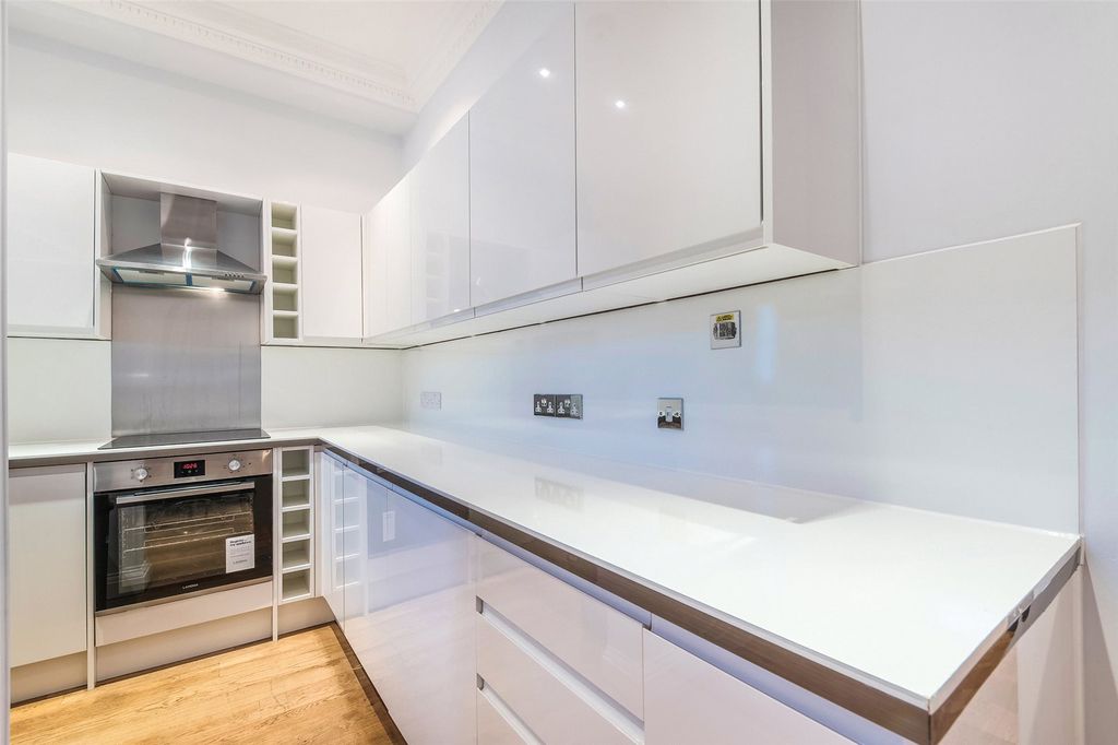 Property photo 3 of 14 Kitchen