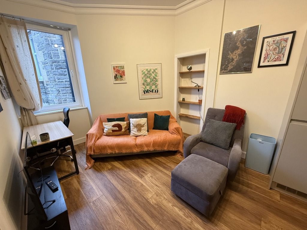 Property photo 2 of 12 Photo 2