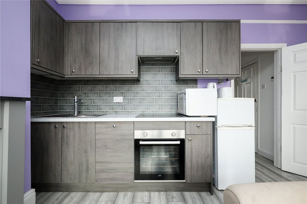 Property photo 3 of 8 Picture No. 01