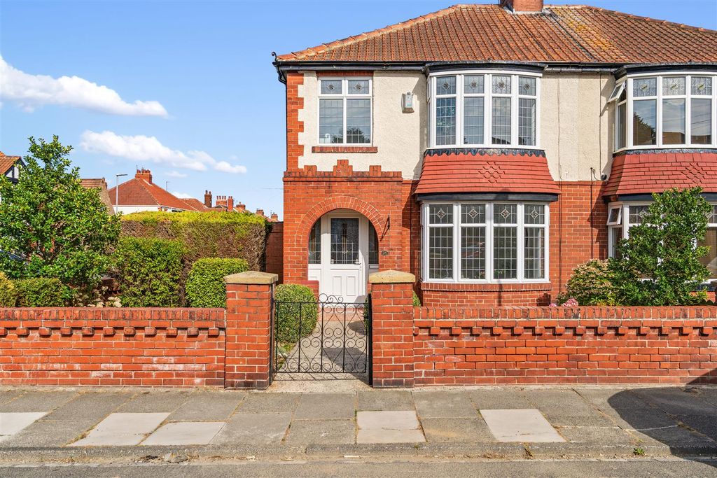 Property photo 1 of 31
