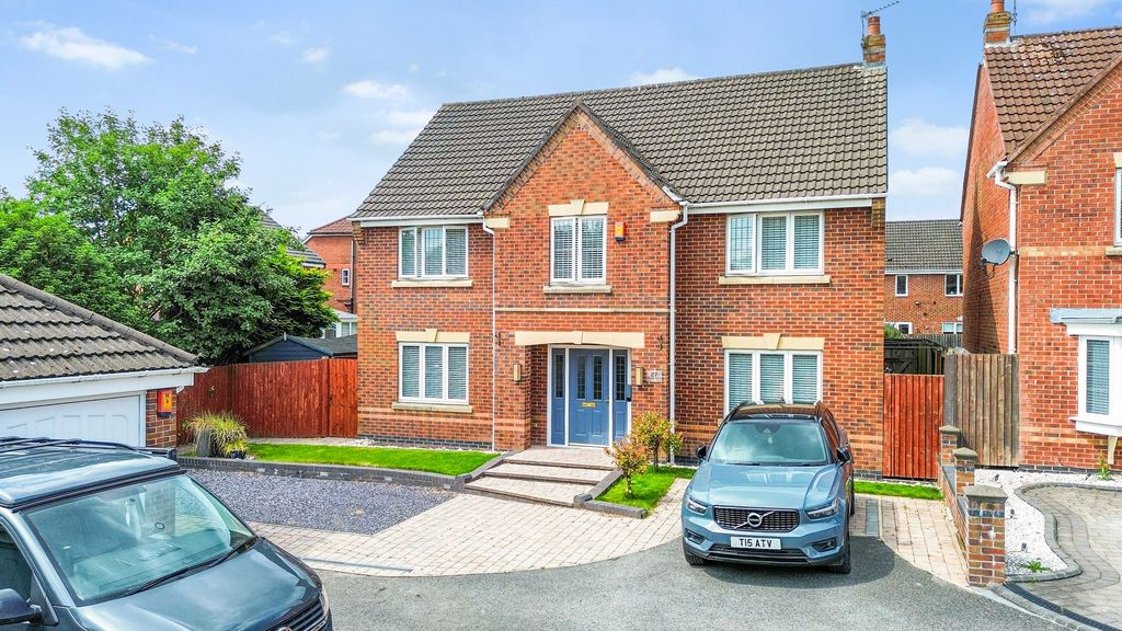 Property photo 1 of 43