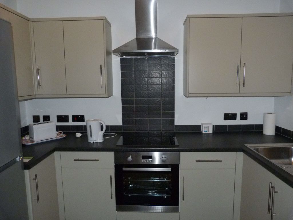 3 bed flat to rent Cardiff