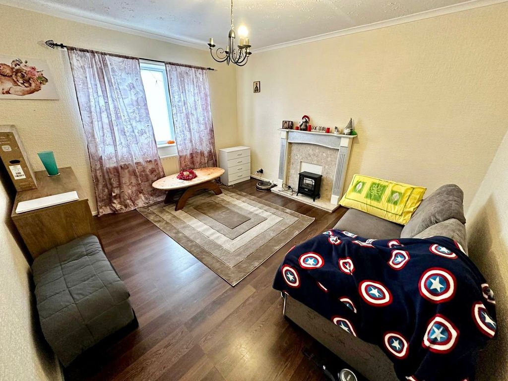 Property photo 2 of 5 Picture No. 16