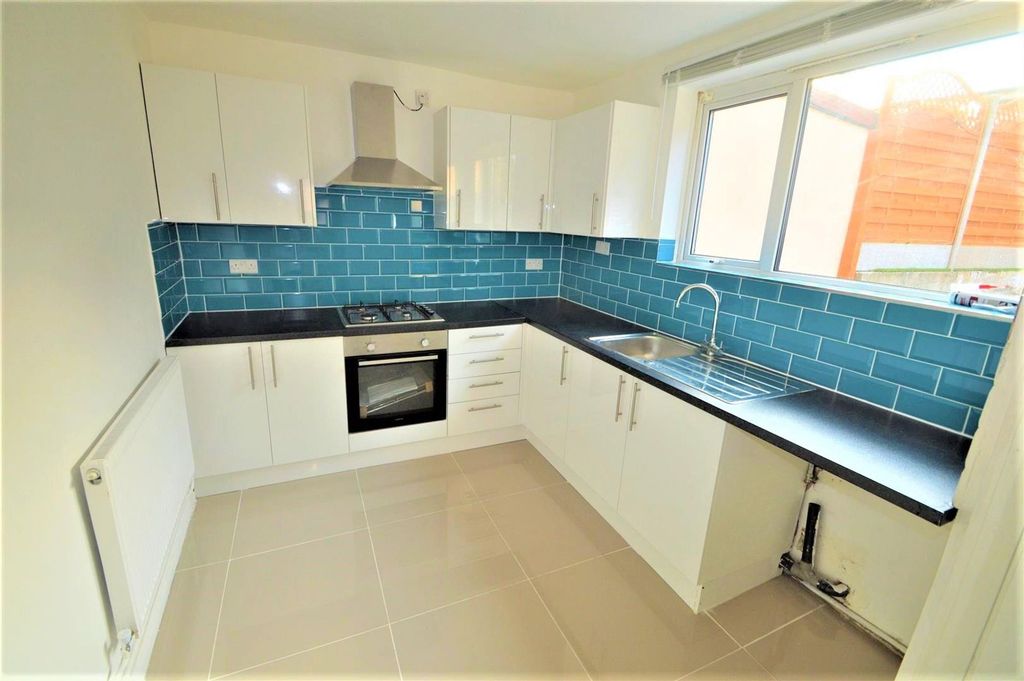 Property photo 1 of 3 Kitchen