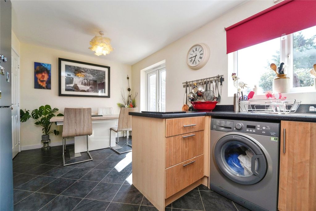 Property photo 3 of 20 Kitchen Diner