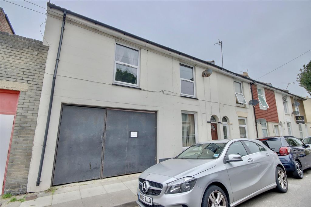 Property photo 1 of 7 6Cb3D6C2-D949-452F-9Fe6-35Ab1416C423_1_201_A.Jpeg