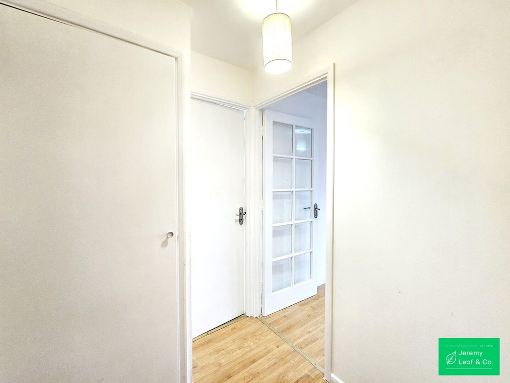 Property photo 3 of 6 Hallway