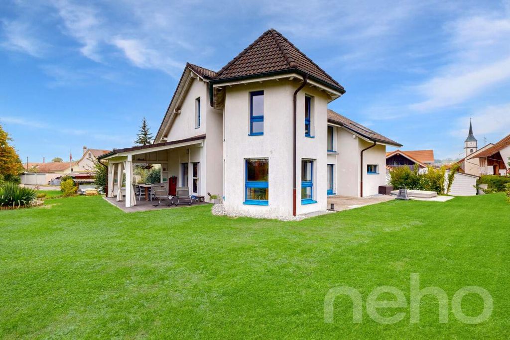 Property photo 1 of 12