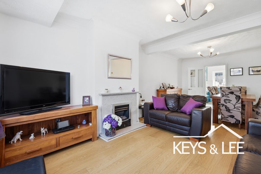 Property photo 2 of 16 4810433