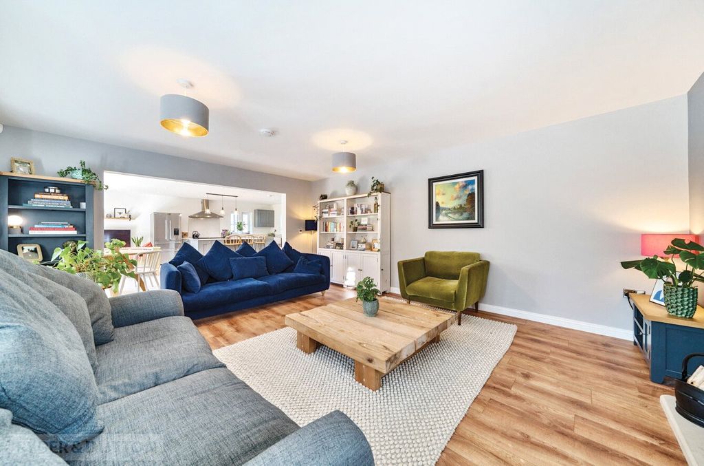 Additional image 10 of 4 bed detached house for saleStorth Brook Court, Glossop SK13