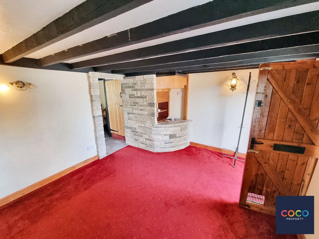 Property photo 3 of 12 Sitting Room
