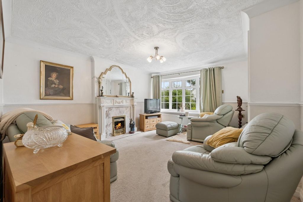 Property photo 3 of 20 12 Ashfield Grove Hdr-8 (With Fire).Jpg