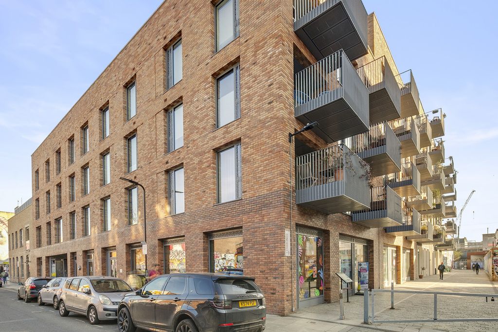 Property photo 2 of 16