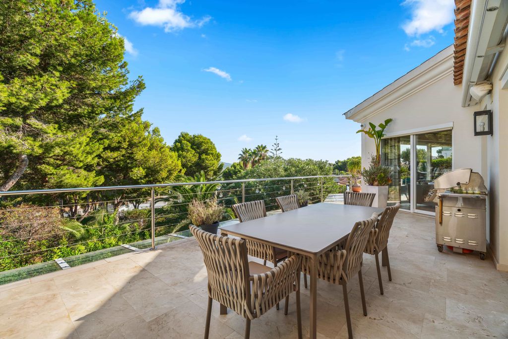 Property photo 3 of 26