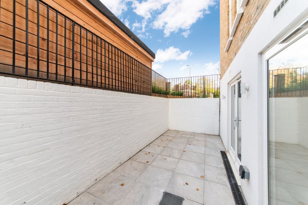 Property photo 3 of 9 Picture No. 09