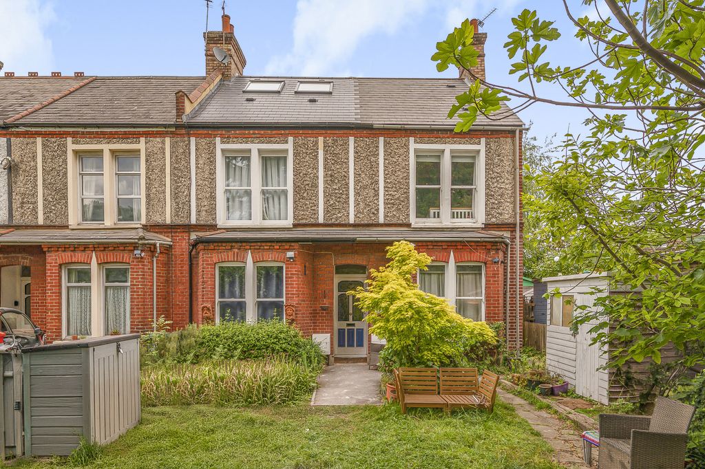 Property photo 1 of 11