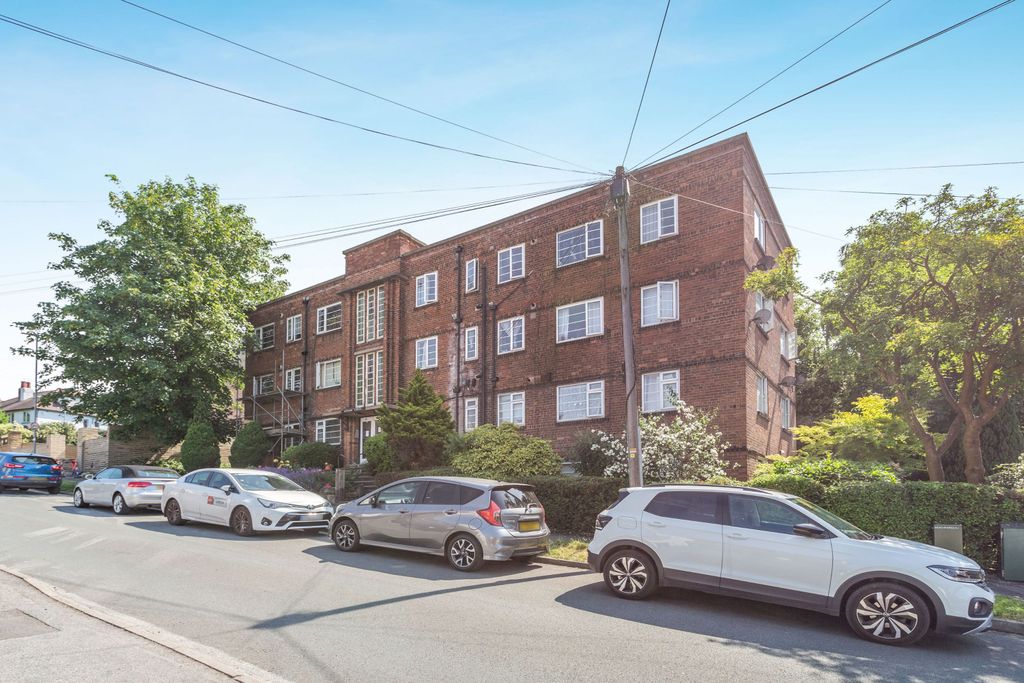 Property photo 1 of 16 Gipton Lodge, 20 Copgrove Road, Roundhay, Leeds, Ls8 2Sr
