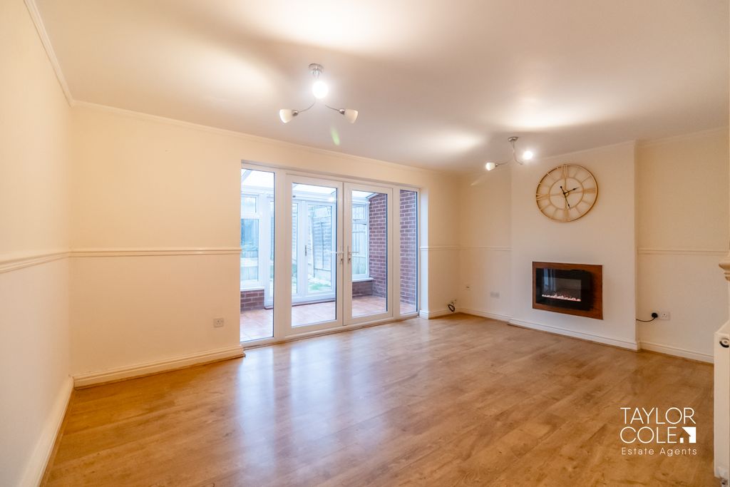 Property photo 3 of 26